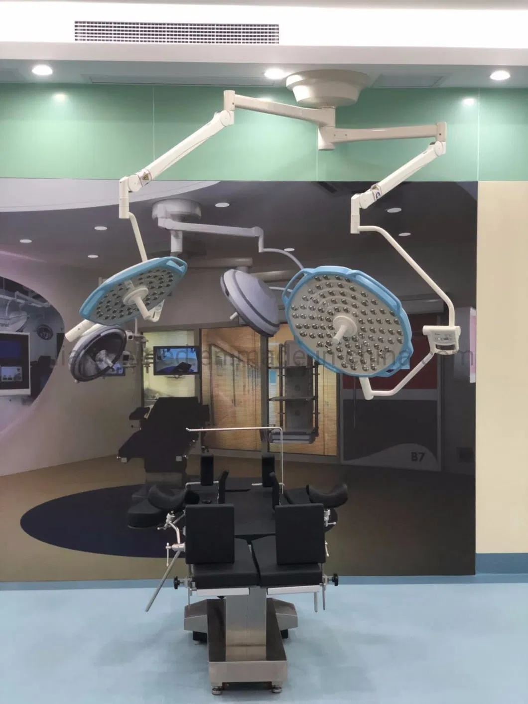 Mn-Ol001 Surgical Lamp Double Arm LED Operating Lamp